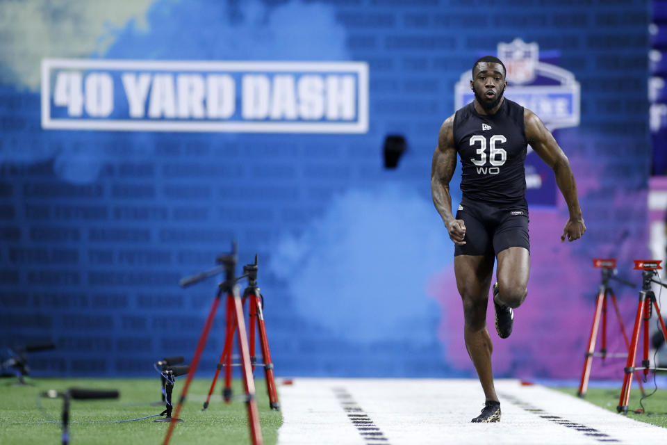 Wide receiver Denzel Mims of Baylor runs the 40-yard dash during the NFL Scouting Combine 