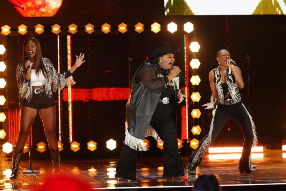 Country trio Chapel Hart, who clinched a collective Golden Buzzer from all the judges plus host Terry Crews in their initial audition, delivered another smash performance, singing their original song "The Girls Are Back In Town."