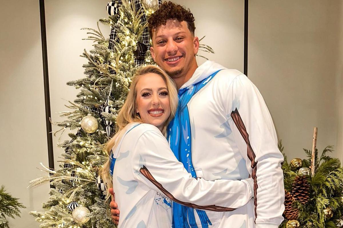 Brittany, Patrick Mahomes' Holiday Card With Daughter: IG Story