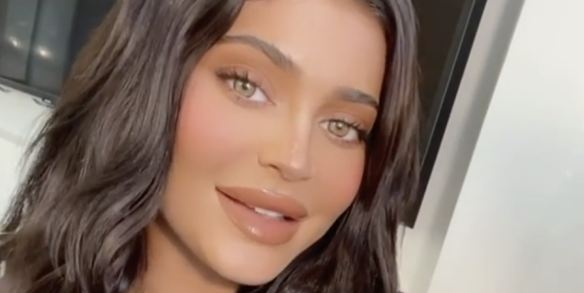 Kylie Jenner Shares Her Natural Hair One Year Into Growing It Out