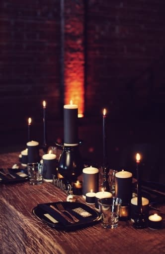 PHOTOS: Spooky & Elegant Friday the 13th Wedding Inspiration