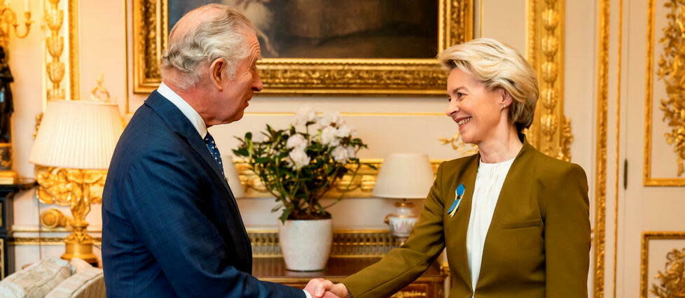 L'accueil en grande pompe d'Ursula von der Leyen au château de Windsor par le roi Charles III suscite une vive polémique au Royaume-Uni.  - Credit:AARON CHOWN / POOL / AFP