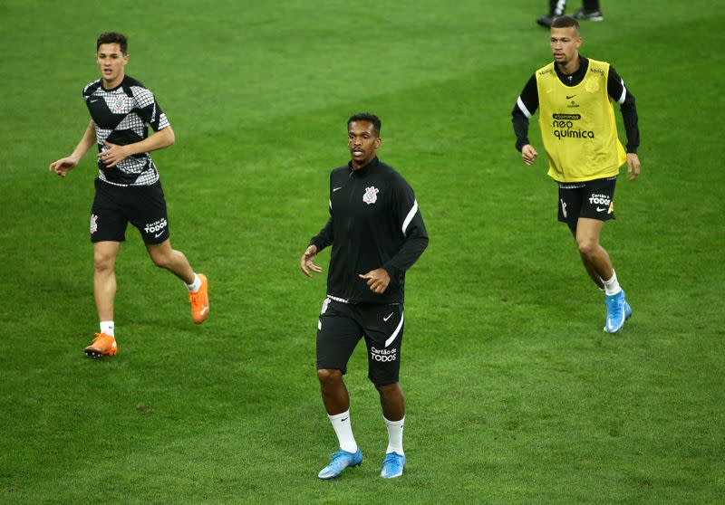 Brasileiro Championship - Corinthians v Sport Recife