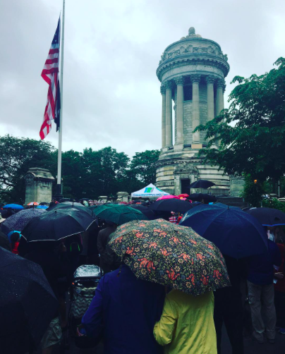 <p>It looked like the <em>Snatched</em> actress traded in beach or pool life for a Memorial Day tribute. “Remembering our fallen soldiers and their families today,” she wrote next to her rainy day picture. (Photo: <a rel="nofollow noopener" href="https://www.instagram.com/p/BUrgdtiFP3T/" target="_blank" data-ylk="slk:Amy Schumer via Instagram;elm:context_link;itc:0;sec:content-canvas" class="link ">Amy Schumer via Instagram</a>) </p>