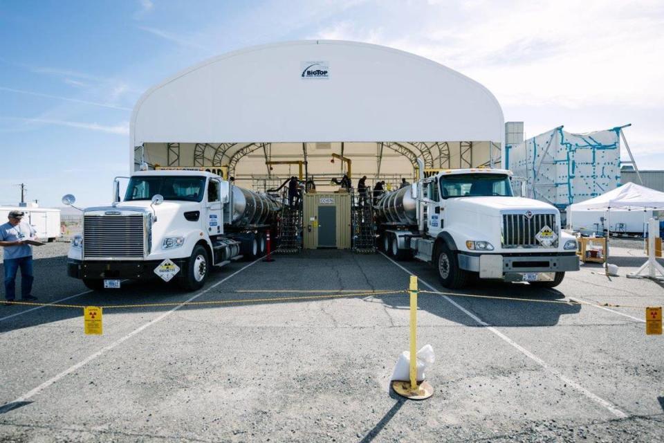 About 60 tanker trucks have been filled with filtered water to remove radioactive contamination from the K West Reactor basin as the basin is being drained. Work will protect the nearby Columbia River.