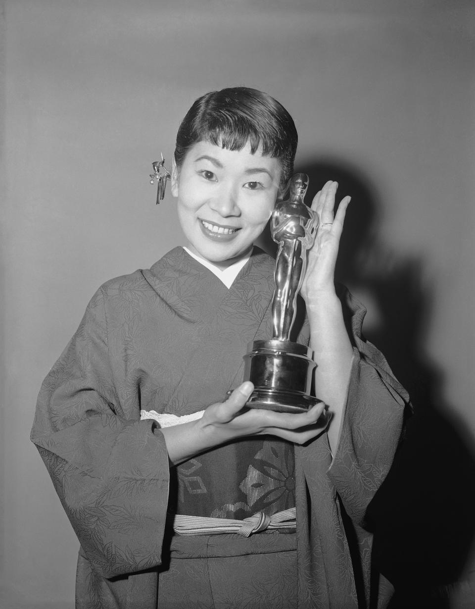 Japanese actress Miyoshi Umeki, winner of an Academy Award on March 26,1958 in Hollywood, Calif.  As 