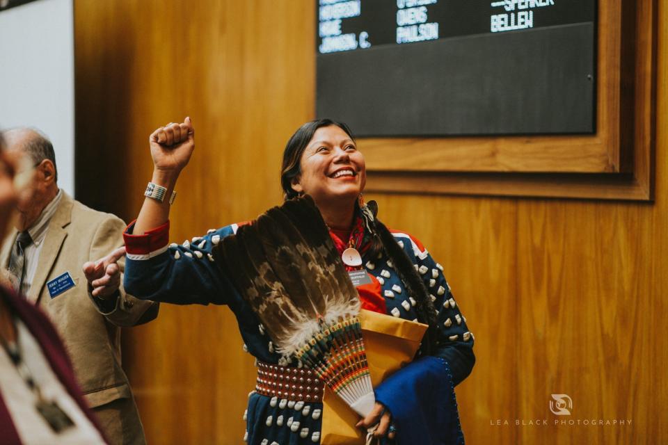Ruth Anna Buffalo after being sworn in. (Photo: <a href="https://www.facebook.com/photo.php?fbid=10156607086781675&set=a.74877351674&type=3" target="_blank">Lea Black Photography</a>)