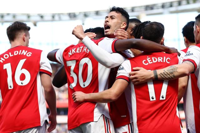 Gabriel Martinelli of Arsenal celebrates with teammates after scoring  News Photo - Getty Images