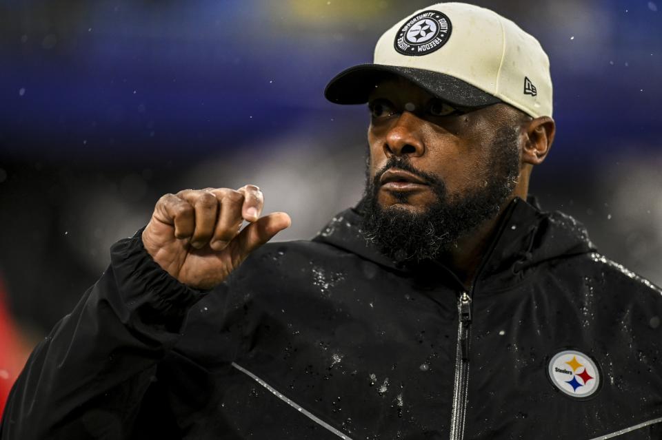 Jan 6, 2024; Baltimore, Maryland, USA; Pittsburgh Steelers head coach Mike Tomlin before the game against the <a class="link " href="https://sports.yahoo.com/nfl/teams/baltimore/" data-i13n="sec:content-canvas;subsec:anchor_text;elm:context_link" data-ylk="slk:Baltimore Ravens;sec:content-canvas;subsec:anchor_text;elm:context_link;itc:0">Baltimore Ravens</a> at M&T Bank Stadium. Mandatory Credit: Tommy Gilligan-USA TODAY Sports