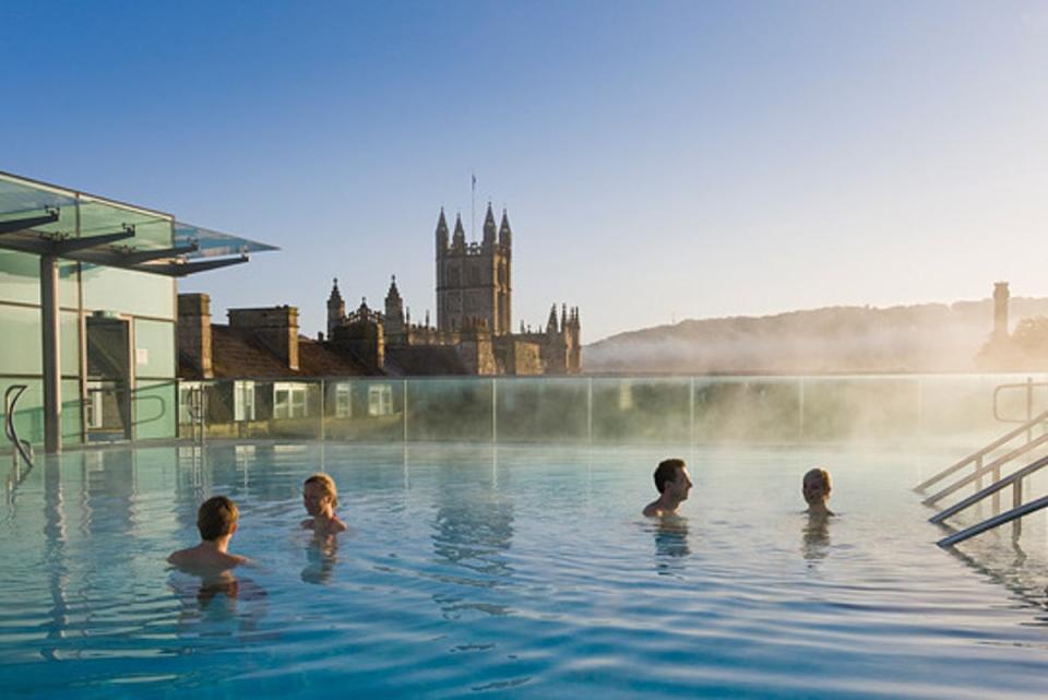Thermae Bath Spa – a natural thermal spa overlooking the city’s skyline (Thermae Spa)