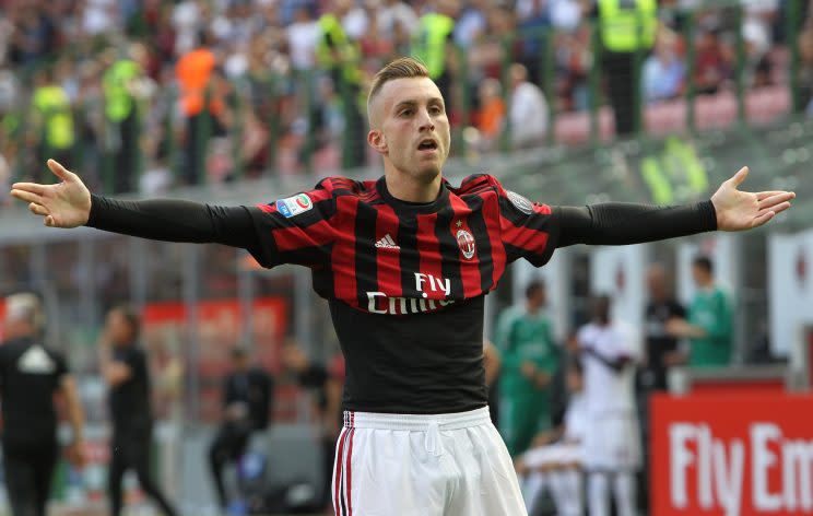 Quando surgiu, Gerard Deulofeu era tido como futuro craque do Barcelona. O jovem, no entanto, demorou a se firmar e acabou cedido a Everton e depois negociado com o Milan, mas a equipe catalã pode agora exercer uma cláusula de recompra para contar novamente com o atleta de 23 anos. (Getty Images)  