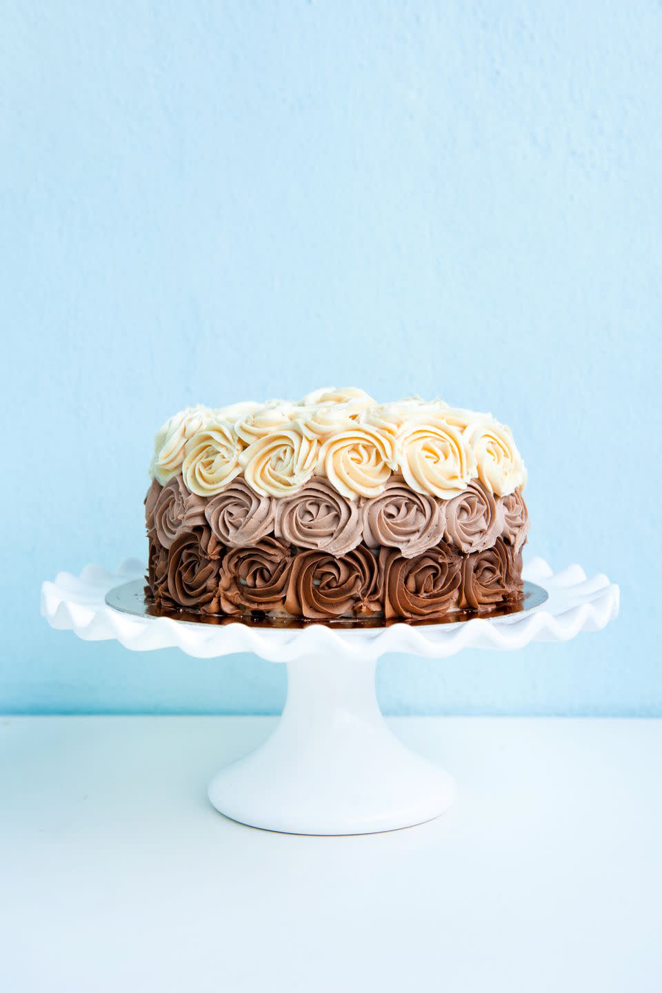 Make a circular cake feed more party guests.
