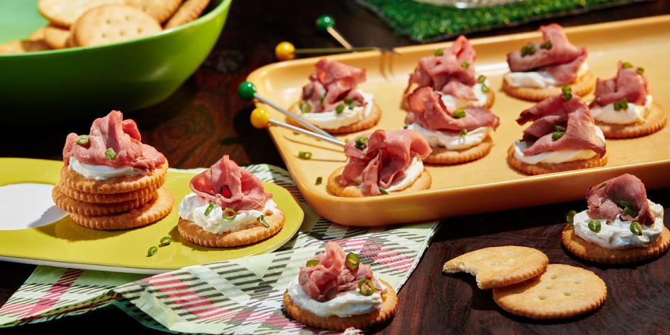 <p>One-bite wonders.</p><p>Get the recipe from <a rel="nofollow noopener" href="https://www.delish.com/cooking/recipe-ideas/recipes/a50619/ritz-roast-beef-bites-recipe/" target="_blank" data-ylk="slk:Delish;elm:context_link;itc:0;sec:content-canvas" class="link ">Delish</a>.</p><p><em><strong><em><strong><a rel="nofollow noopener" href="https://www.amazon.com/Pyrex-Prepware-3-Piece-Glass-Mixing/dp/B00LGLHUA0/" target="_blank" data-ylk="slk:BUY NOW;elm:context_link;itc:0;sec:content-canvas" class="link ">BUY NOW</a> Set of Pyrex Bowls, $12.50, amazon.com</strong></em></strong></em><br></p>