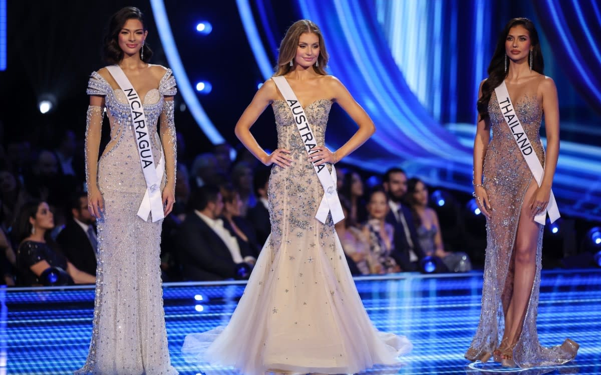 Miss Nicaragua Sheynnis Palacios, Miss Australia Moraya Wilson and Miss Thailand Anntonia Porsild<p>Photo by Hector Vivas/Getty Images</p>