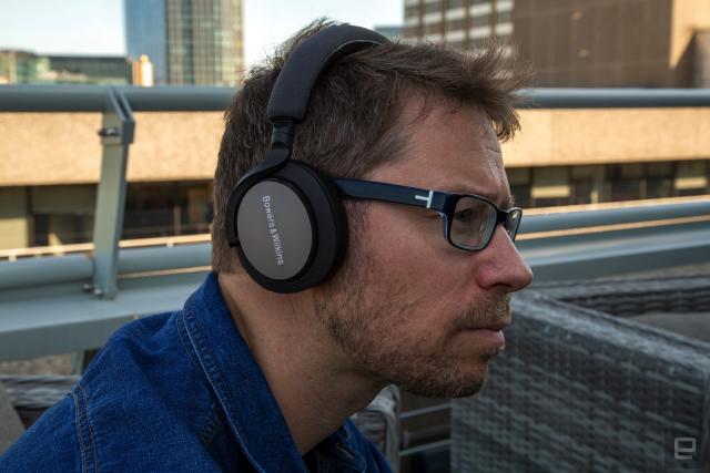 Bowers Wilkins unveils flagship PX7 wireless headphones