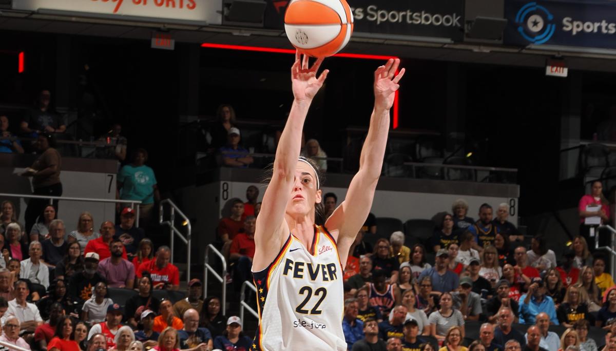 Fever’s Caitlin Clark breaks WNBA rookie 3-point record