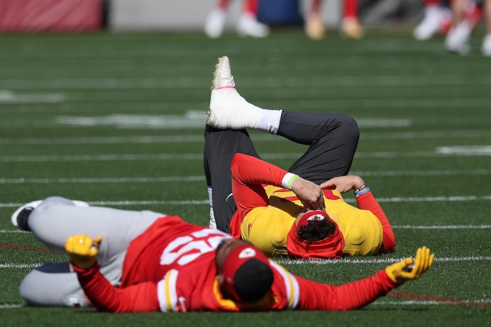 After a week of rest and treatment, Patrick Mahomes was back practicing, though his ankle was heavily taped to improve stability. <a href="https://www.gettyimages.com/detail/news-photo/patrick-mahomes-and-clyde-edwards-helaire-of-the-kansas-news-photo/1464249594?phrase=mahomes%20training&adppopup=true" rel="nofollow noopener" target="_blank" data-ylk="slk:Christian Petersen/Getty Images Sport;elm:context_link;itc:0;sec:content-canvas" class="link ">Christian Petersen/Getty Images Sport</a>