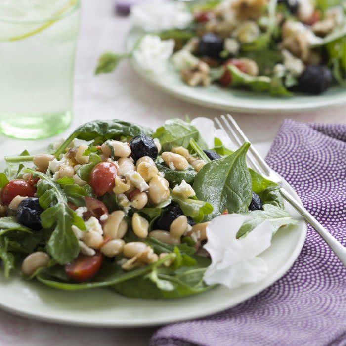 Pesto, Sun-Dried Tomato, and White Bean Salad