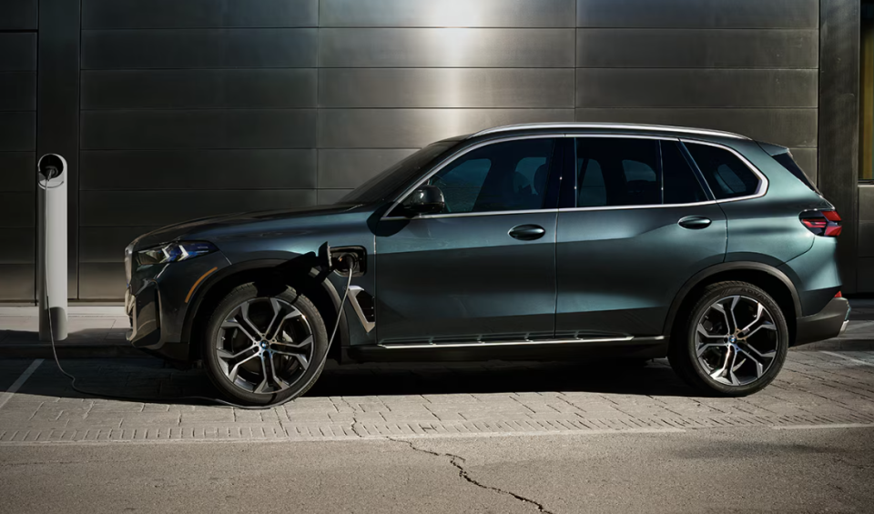 The 2025 BMW X5 xDrive50e PHEV