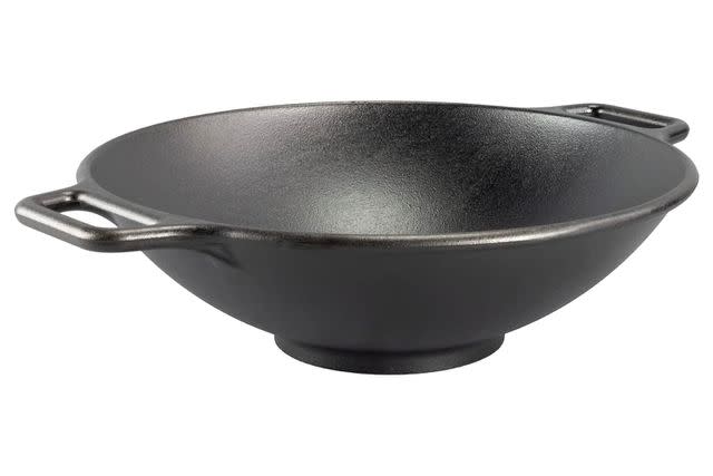 My Favorite Lodge Cast Iron Skillet Is 42% Off For 's October Prime  Day