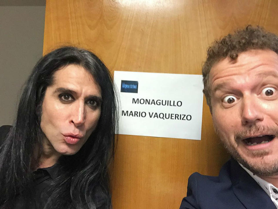 El último en unirse al programa ha sido Mario Vaquerizo. Así lo ha confirmado El Monaguillo en Instagram que, junto al líder de las Nancys Rubias, se ha bautizado como 'El Dúo Dinámico'. (Foto: Instagram / <a href="https://www.instagram.com/p/B4QziV_CFxE/" rel="nofollow noopener" target="_blank" data-ylk="slk:@elmonaguillo;elm:context_link;itc:0;sec:content-canvas" class="link ">@elmonaguillo</a>).