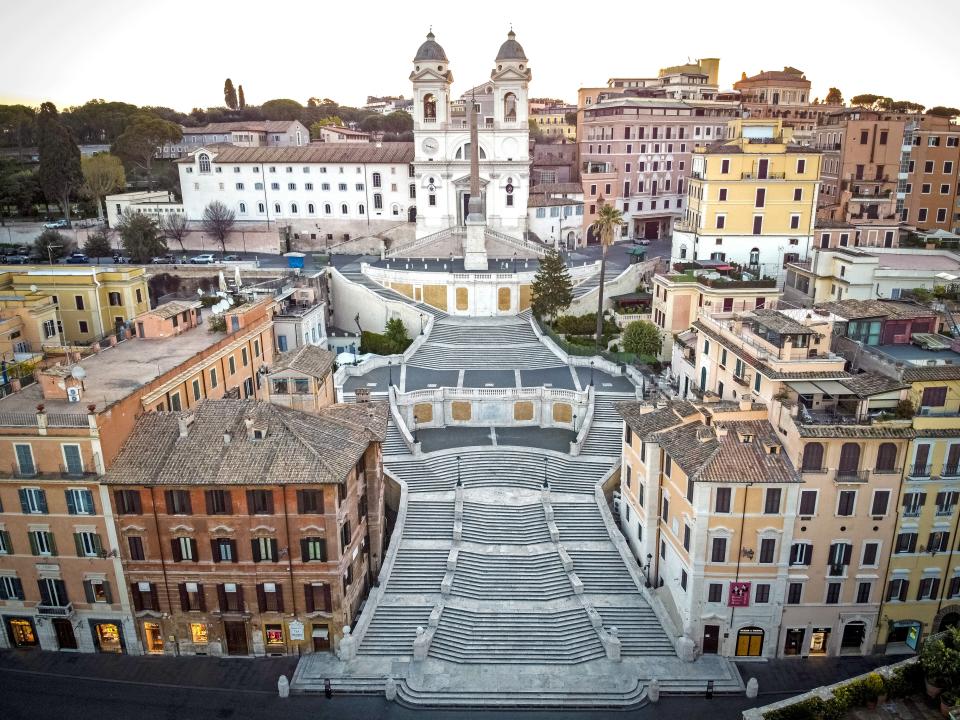 21 Photos of Italy on Lockdown, From a Vacant Colosseum to Empty Churches on Easter