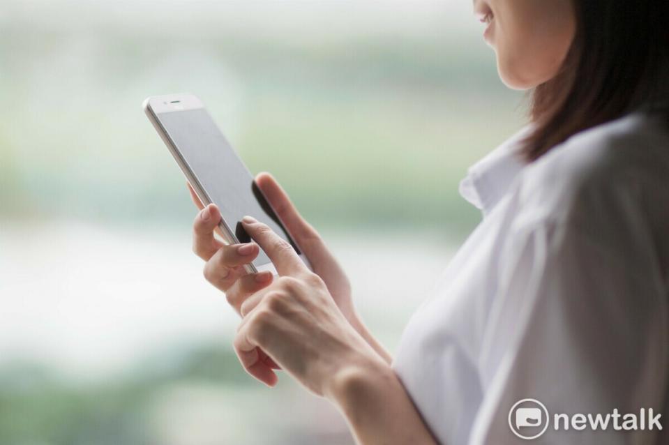台灣將於6月30日結束3G服務，全面轉向4G語音服務。7月1日起，使用者需確認手機及SIM卡支援4G語音服務，以維持通訊服務。（圖為情境示意)   圖：新頭殼資料照