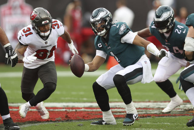 Eagles vs. Bucs predictions: Early over/under pick for Wild Card