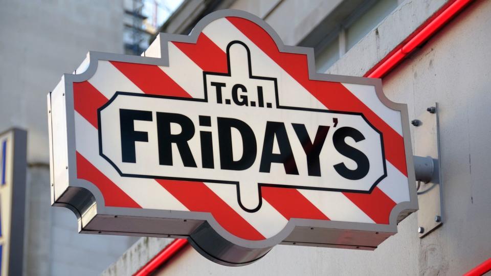 tgi fridays sign