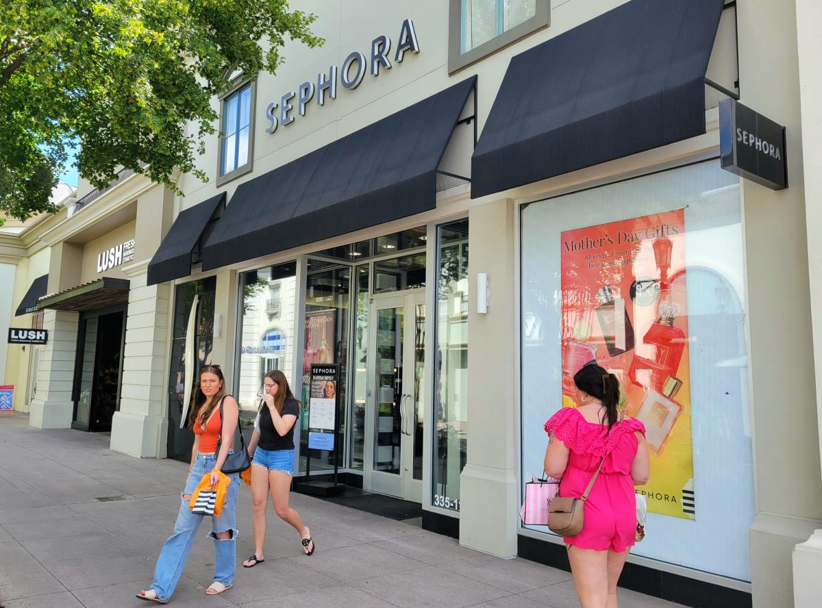 Sephora Finds Another Path for Expansion – Tanger Outlet and Open-air Shopping Centers