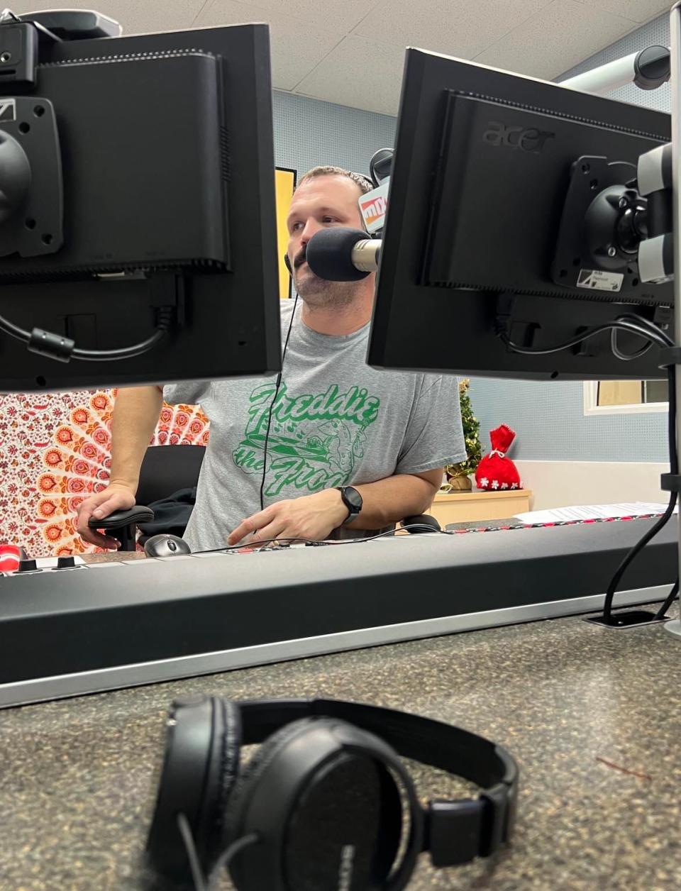 Matt Fantone, who hosts a morning show on Mix 94.1 FM in Canton, blends local content with national pop culture news while also interviewing local guests.