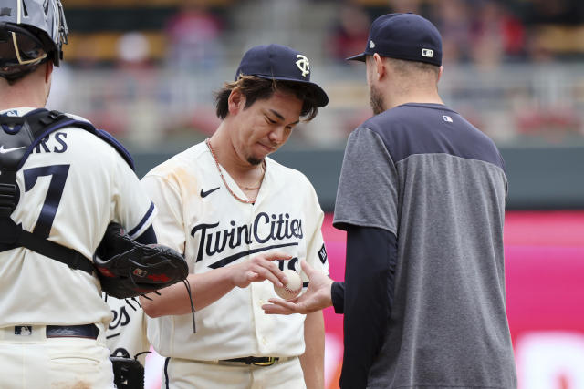 Ryan Noda's homer in 8th gives A's 2-1 win over AL Central champion Twins