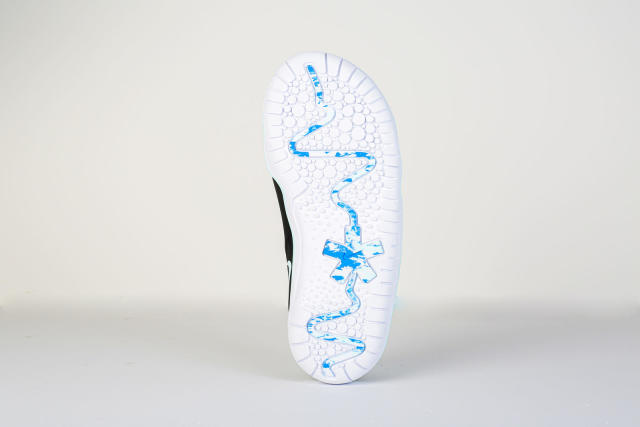 Inmunidad Patria mezclador Nike presenta un modelo de zapatillas para médicos y enfermeros