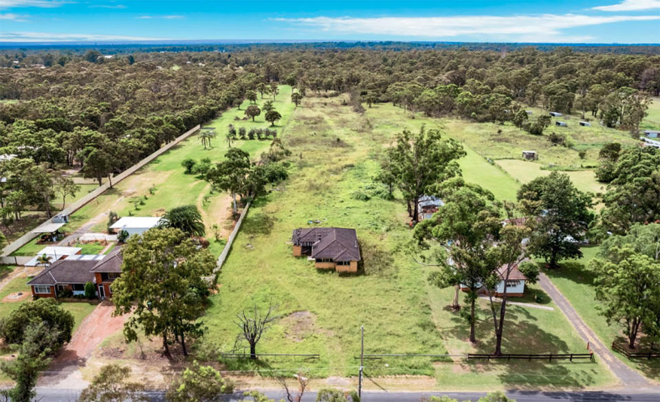 The property is on a huge plot with huge potential. Source: PRD Penrith