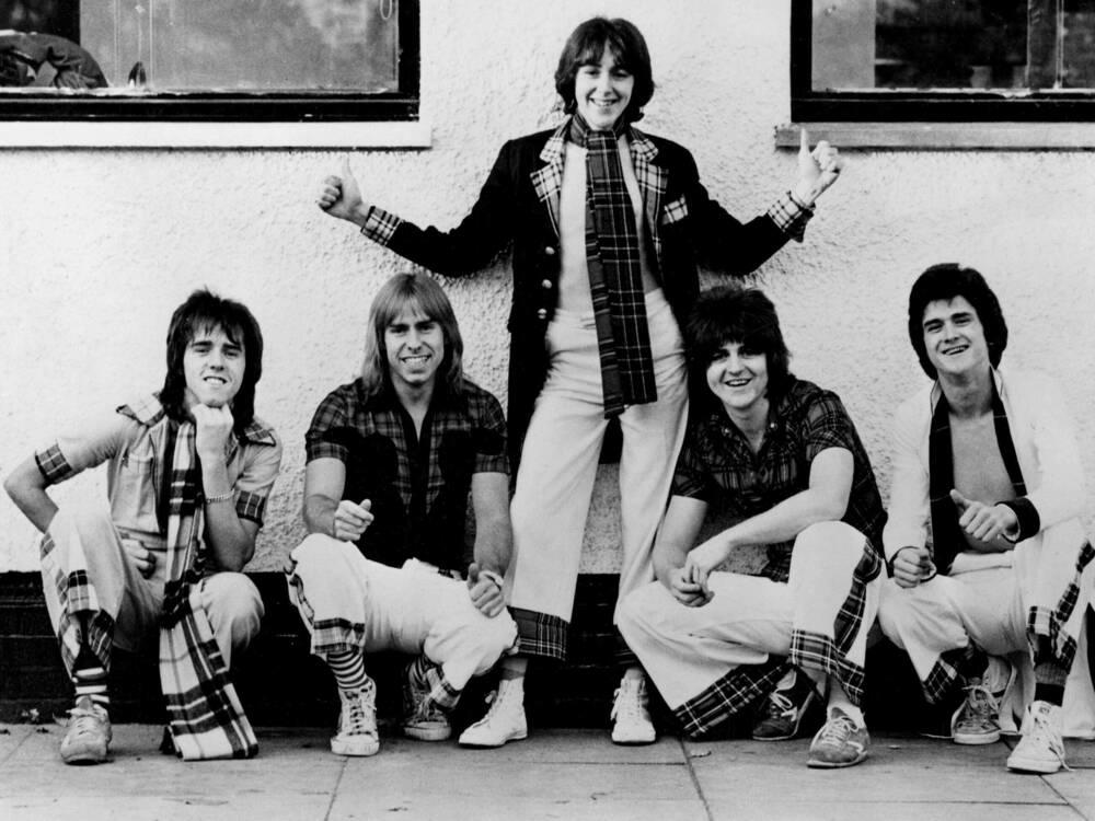 Ian Mitchell (Mitte) trat den Bay City Rollers 1976 bei. (Bild: imago images / United Archives International)