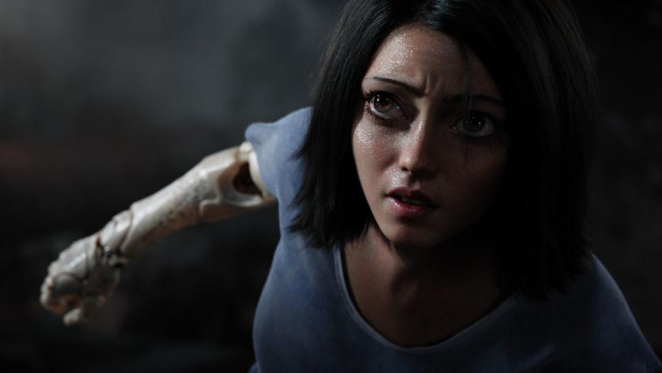 Nochmal Rodriguez als Regisseur, noch mehr Ersatzteile und keine Erinnerungen hat "Alita: Battle Angel" (Rosa Salazar). Die Mensch-Maschine gerät in einen gefährlichen Strudel aus Tod und Gewalt, den nur sie allein durchbrechen kann. (Bild: 20th Century Fox)