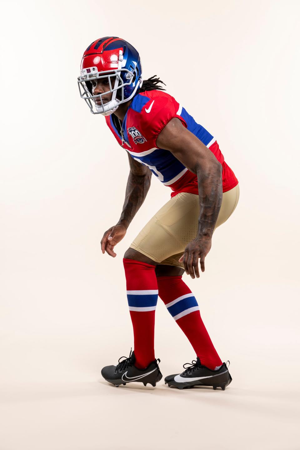 CB Deonte Banks (3) wearing the Giants' Century Red jerseys to commemorate the franchise's 100th season celebration.
