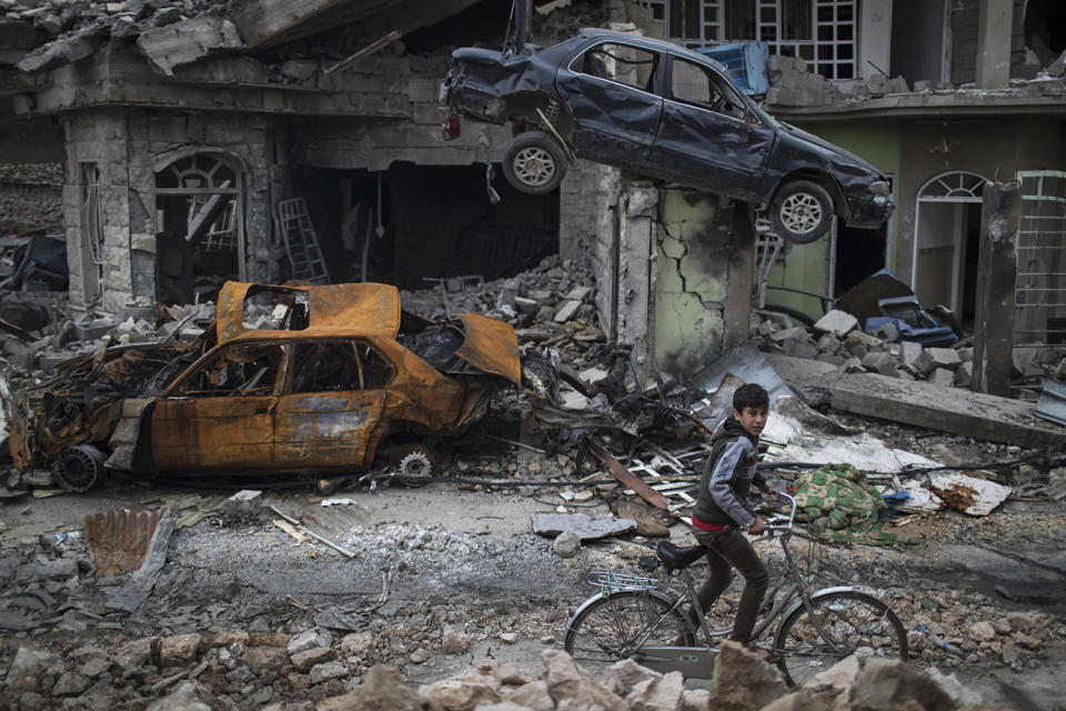 Bike ride in Mosul