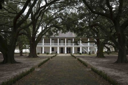 The main house is pictured at the Whitney Plantation in Wallace, Louisiana January 13, 2015. REUTERS/Edmund Fountain