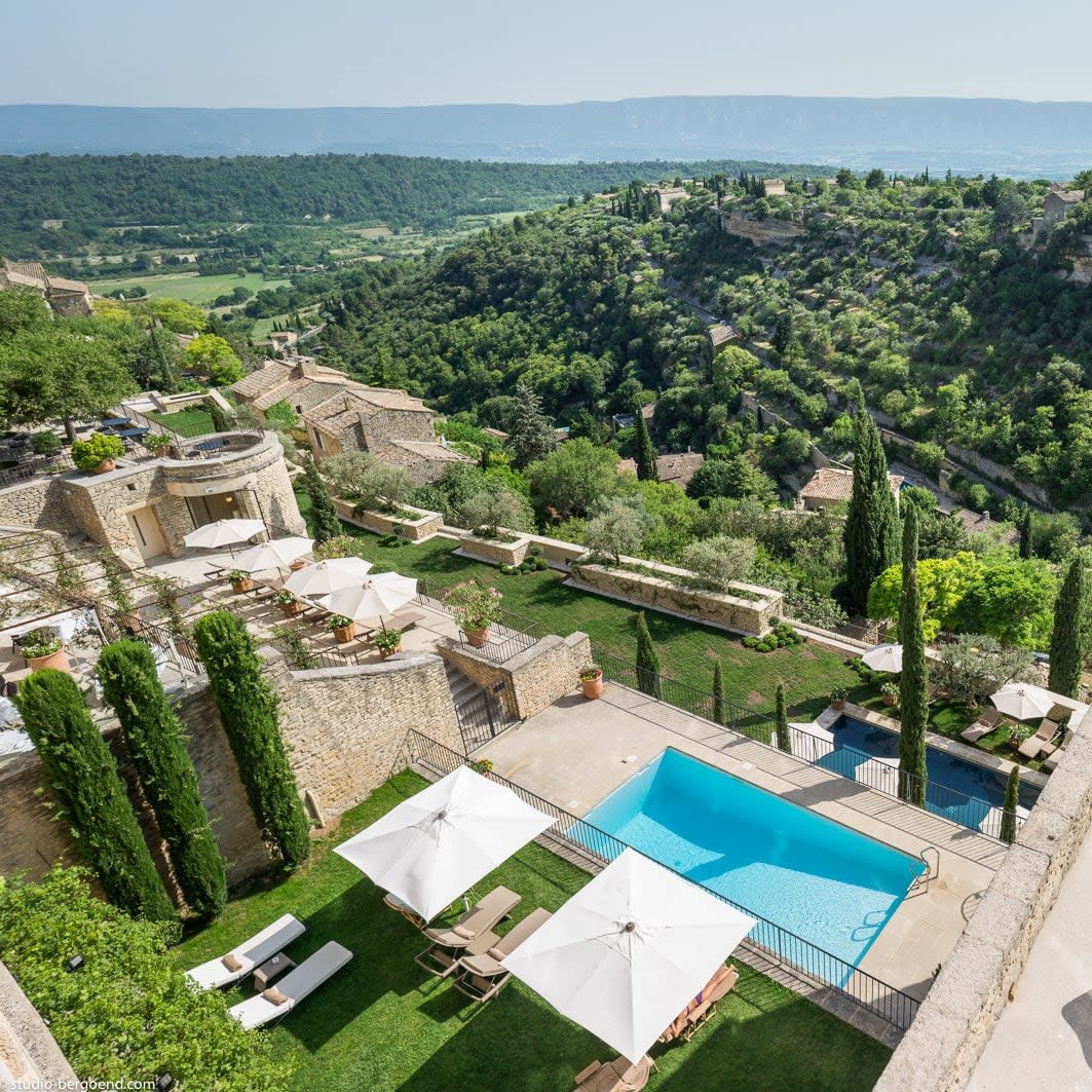 Views of the Luberon from Bastide de Gordes