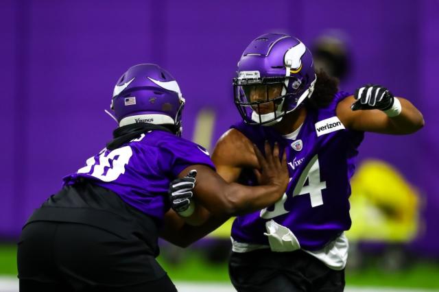 Report: Vikings receiving trade calls for star pass rusher Danielle Hunter  - CBS Minnesota