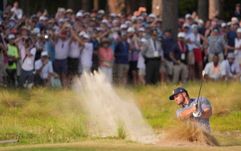 Bryson DeChambeau bunker shot on 18