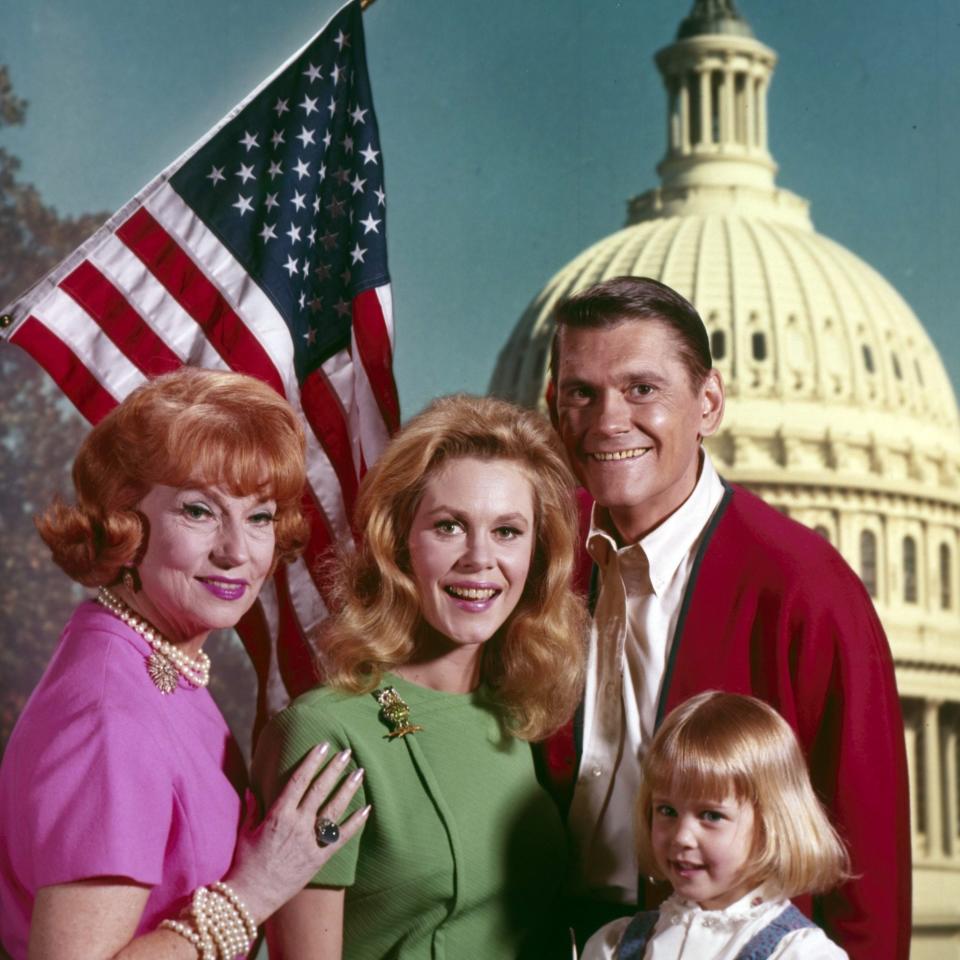 Agnes Moorehead, Elizabeth Montgomery, Dick York and Erin Murphy in Bewitched - Getty