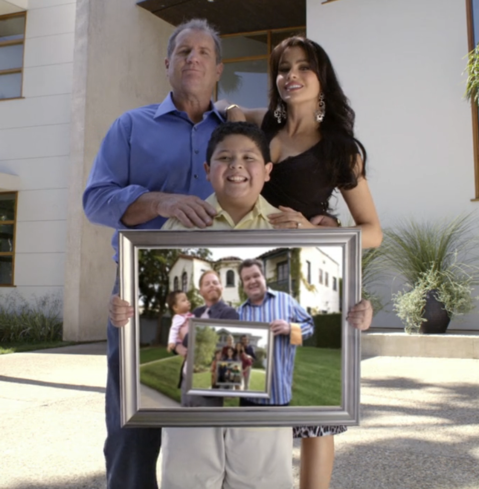 Rico Rodriguez, Sofia Vergara, and Ed O'Neill in a scene from "Modern Family"