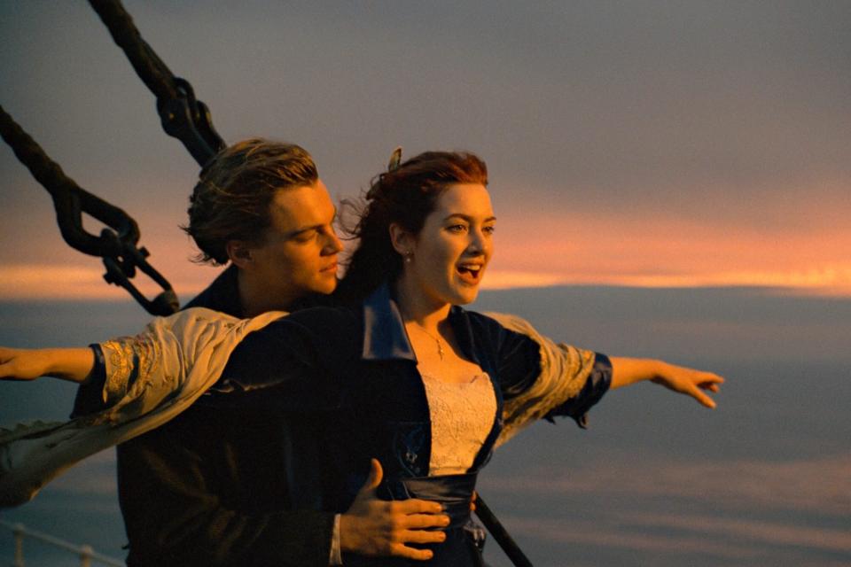 TITANIC, from left: Leonardo DiCaprio, Kate Winslet, 1997. TM & Copyright ©20th Century Fox Film Cor