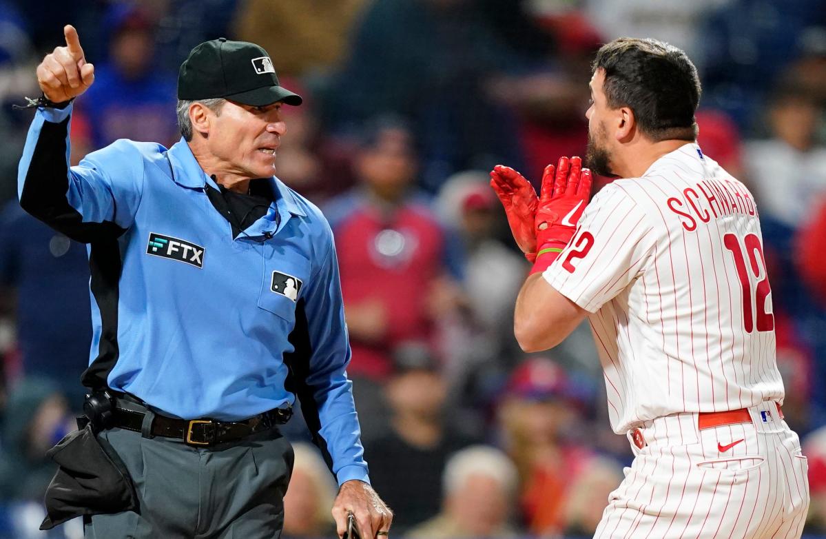 Angel Hernandez Was Somehow Even Worse Than Usual Behind The Plate