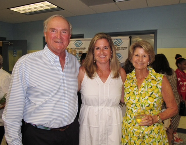 Robert “Bob” Gibb, left, with daughter, Rennie Gibb, middle, and his wife Wheatie Gibb, on right.