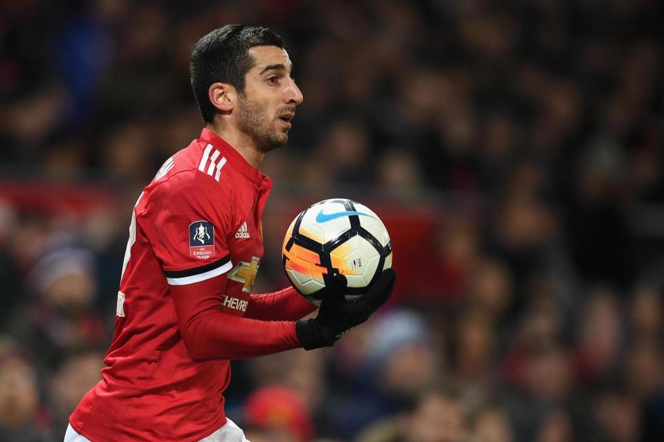 Henrikh Mkhitaryan leaves Manchester United and joins Arsenal on three-and-a-half year deal