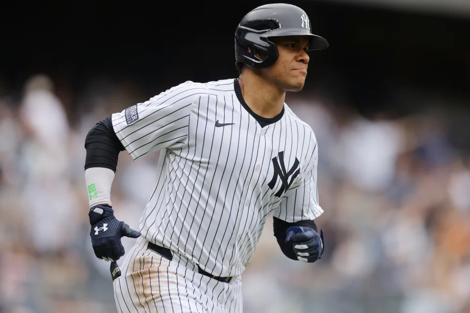 NUEVA YORK, NUEVA YORK – 18 DE MAYO: Juan Soto # 22 de los Yankees de Nueva York reacciona después de conectar un jonrón en la quinta entrada contra los Medias Blancas de Chicago en el Yankee Stadium el 18 de mayo de 2024 en la ciudad de Nueva York. Los Yankees de Nueva York derrotaron 6-1 a los Medias Blancas de Chicago. (Foto de Mike Stobe/Getty Images)