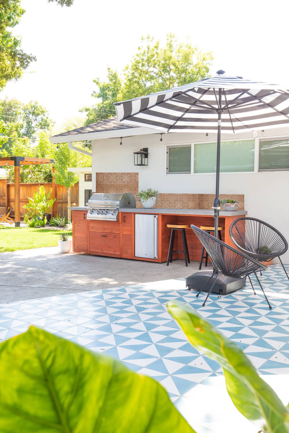 backyard decor ideas outdoor kitchen backsplash